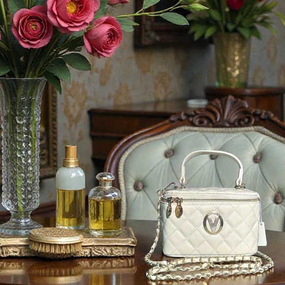 Valentino Orlandi Handbags - Valentino Orlandi Black or White Vanity Bag